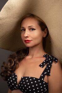 50代女性が髪の毛の広がりを抑えるための効果的な方法は？