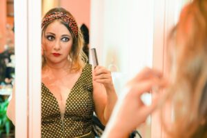 50代女性の髪の毛が抜ける量はどのくらいが正常？