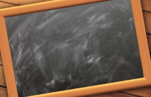 女性が育毛剤を塗ったあとにドライヤーを使っても大丈夫？