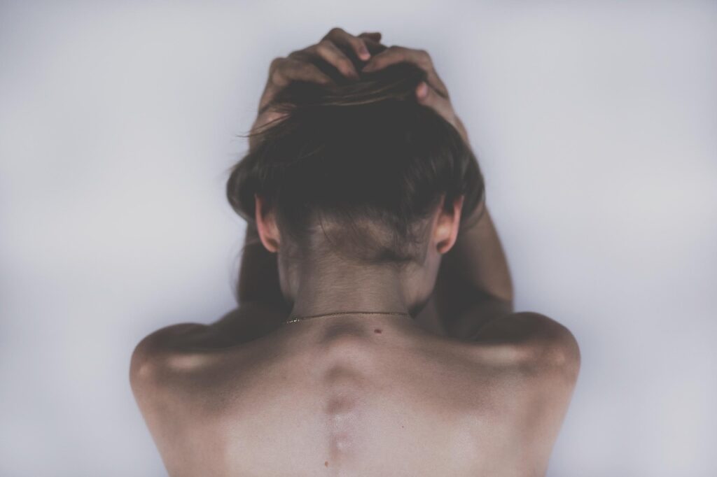 女性の育毛に効果的な髪の乾かし方と根本の立ち上げ方法は？