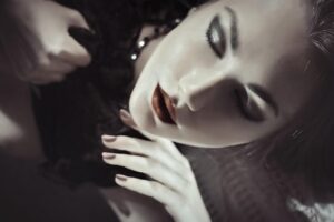 女性の育毛剤の使い方は動画でわかりやすい？